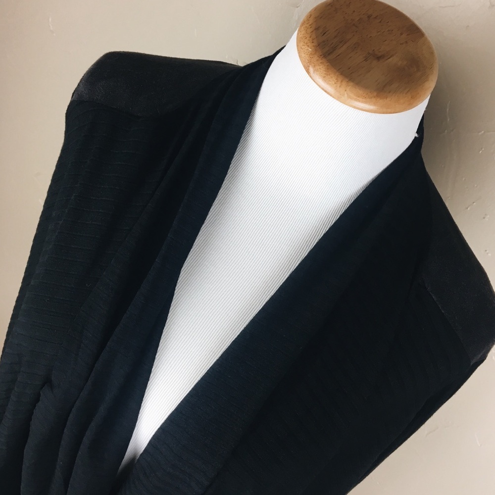 Francesca’s black open front mixed media cardigan - Picture 8 of 9